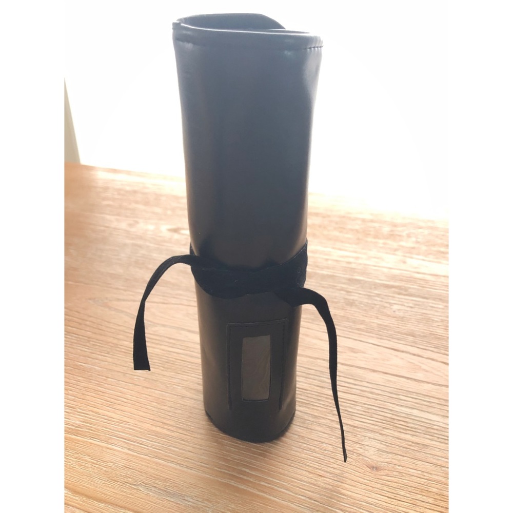 BNWOT! Genuine Leather Travel Ring Role